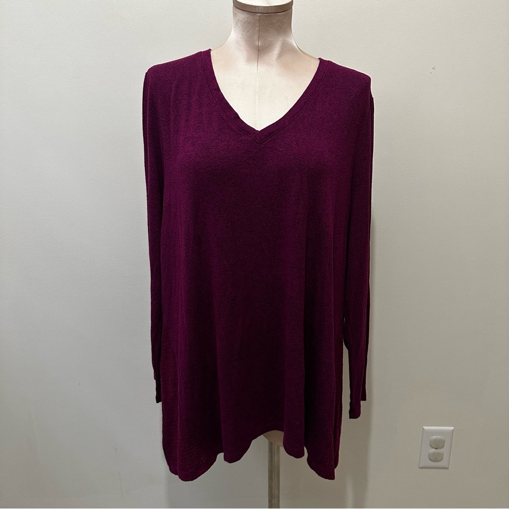 Lane Bryant Long Sleeve Sweater Tunic Top Women's V-Neck, plus size 18/20, berry